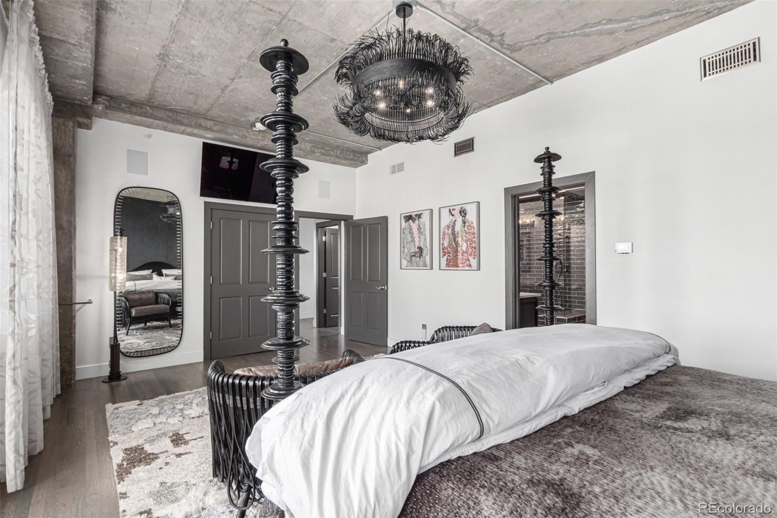 MLS Image #13 for 1735  19th street,denver, Colorado