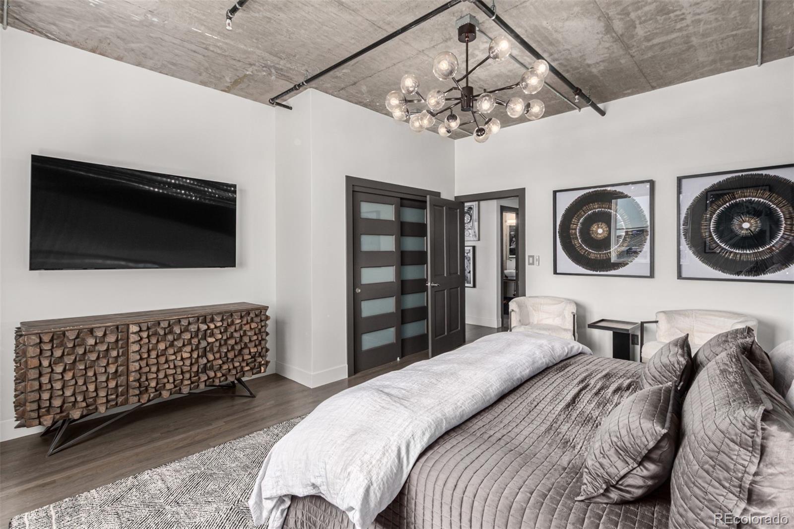 MLS Image #18 for 1735  19th street,denver, Colorado