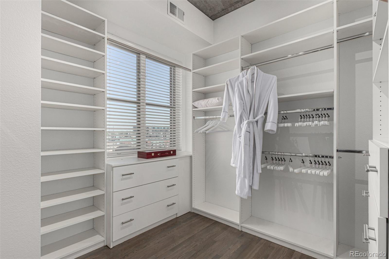 MLS Image #19 for 1735  19th street,denver, Colorado