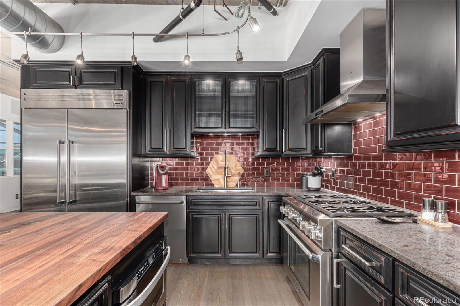 MLS Image #6 for 1735  19th street,denver, Colorado