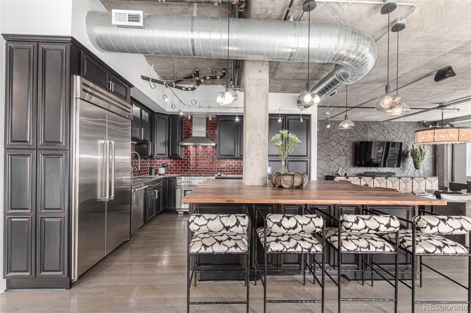 MLS Image #8 for 1735  19th street,denver, Colorado