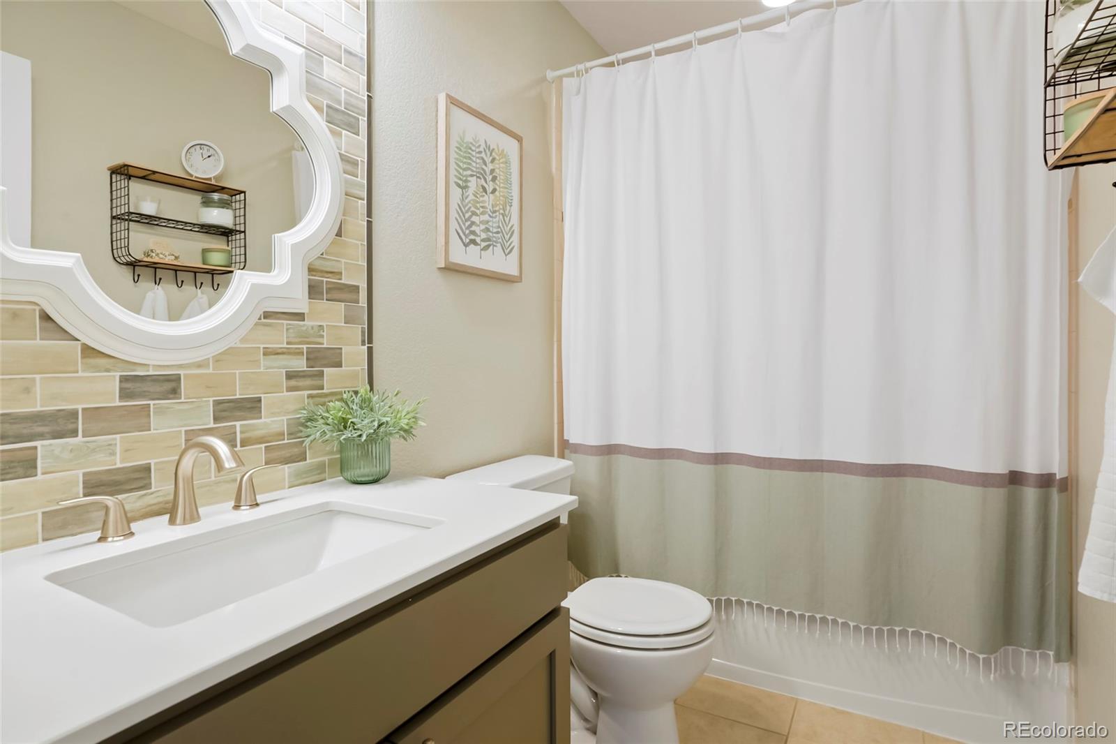 MLS Image #23 for 8427 e 35th avenue,denver, Colorado