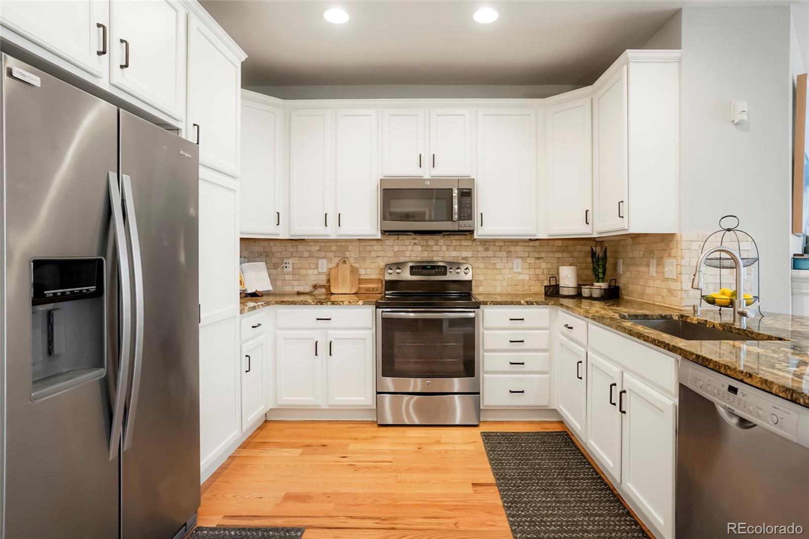 MLS Image #6 for 8427 e 35th avenue,denver, Colorado