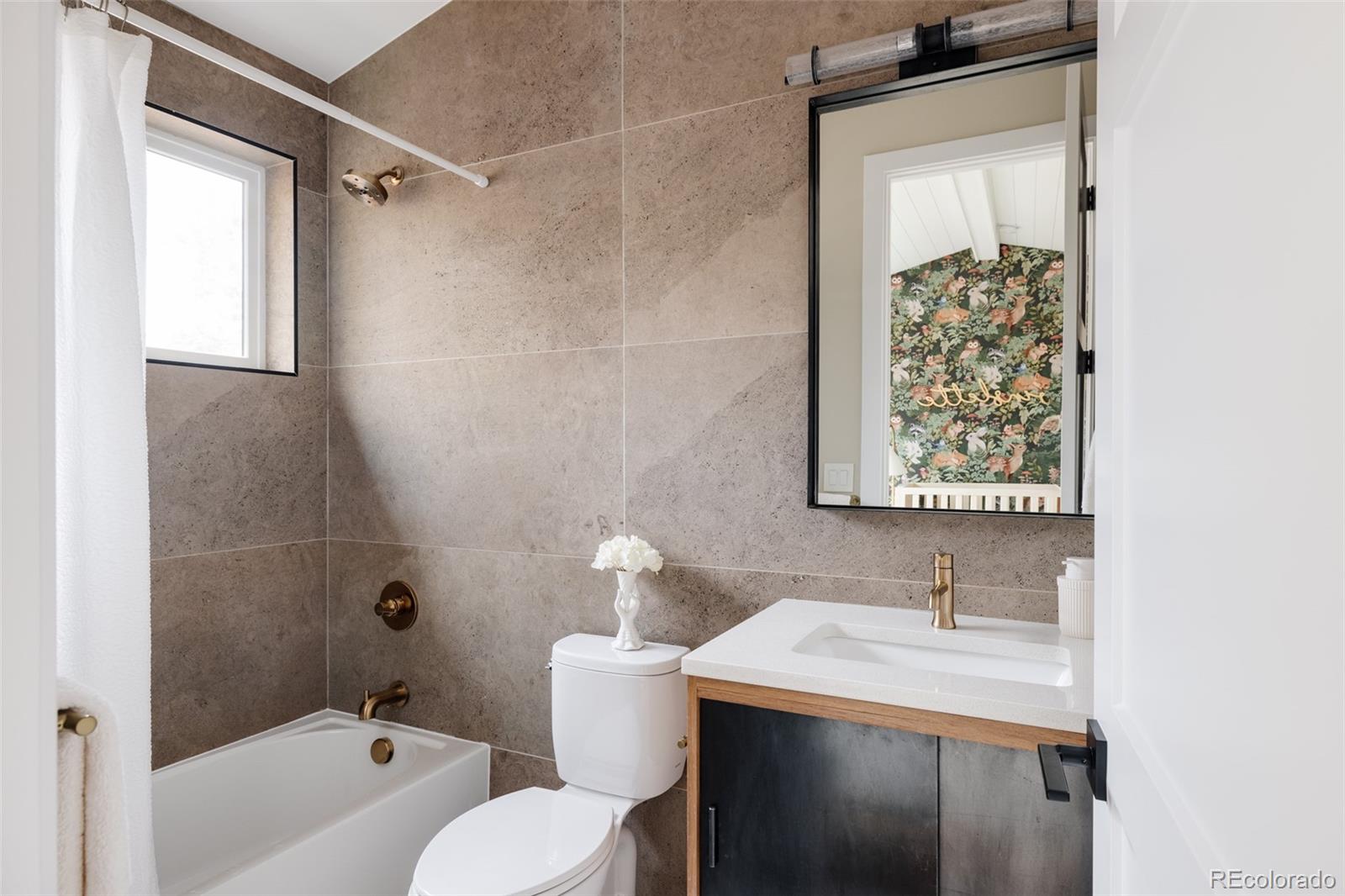 MLS Image #21 for 619 s high street,denver, Colorado