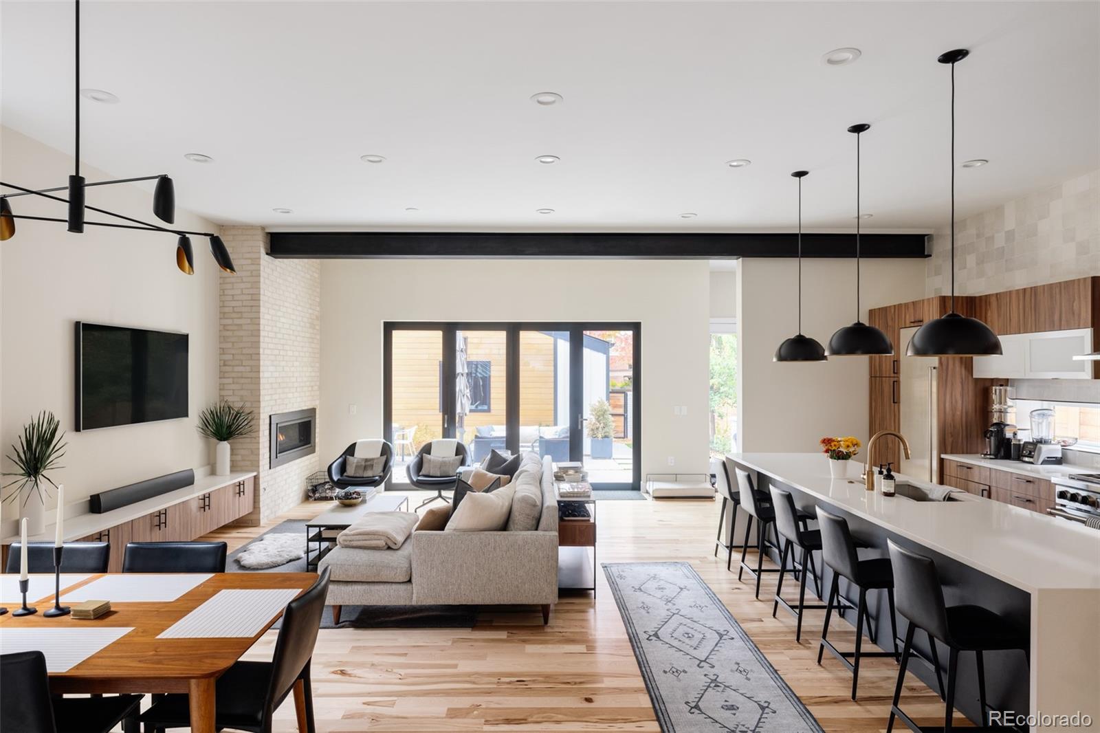 MLS Image #4 for 619 s high street,denver, Colorado