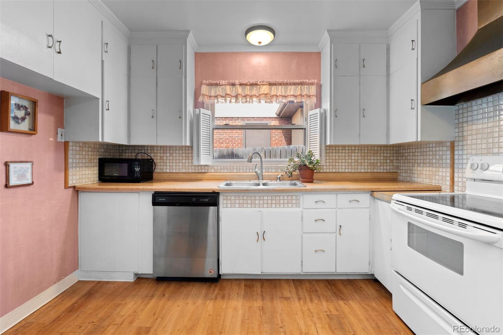 MLS Image #13 for 40  colorado boulevard,denver, Colorado