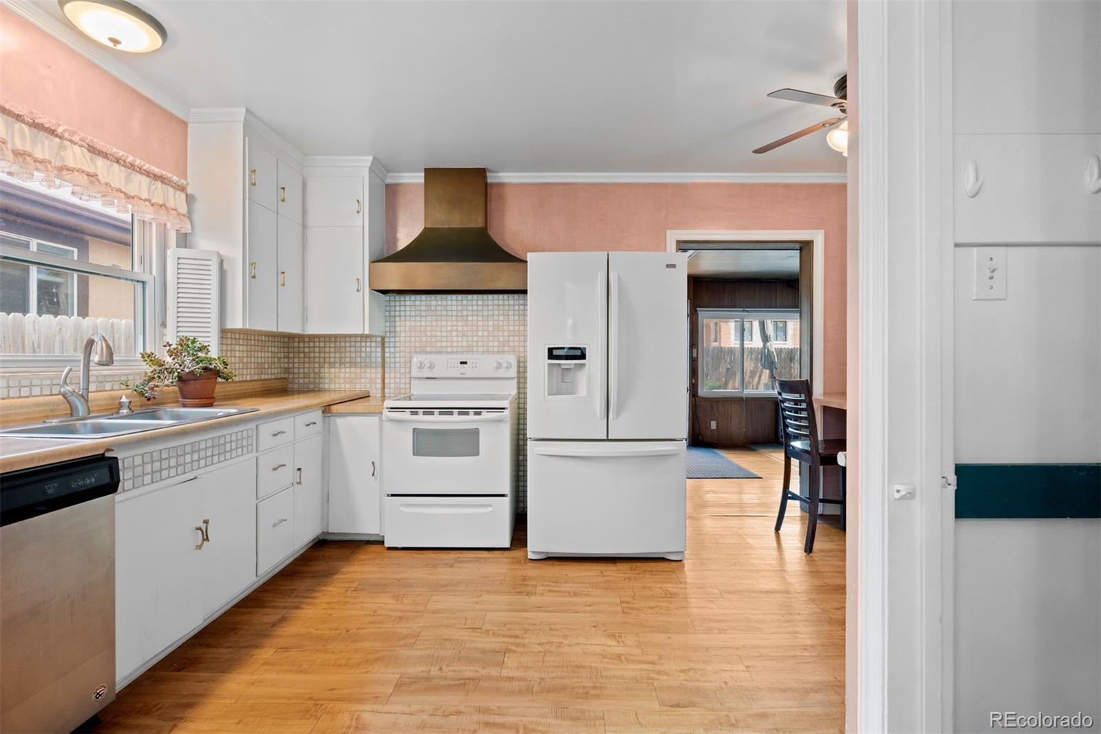 MLS Image #18 for 40  colorado boulevard,denver, Colorado
