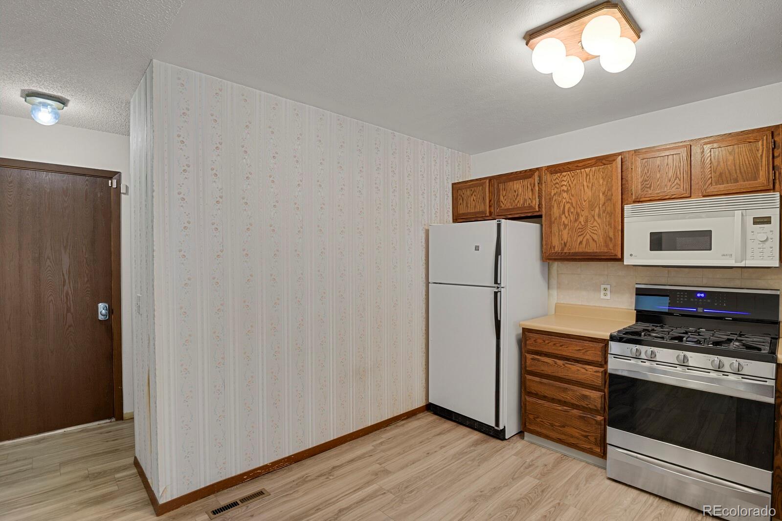 MLS Image #10 for 15323 e louisiana avenue,aurora, Colorado