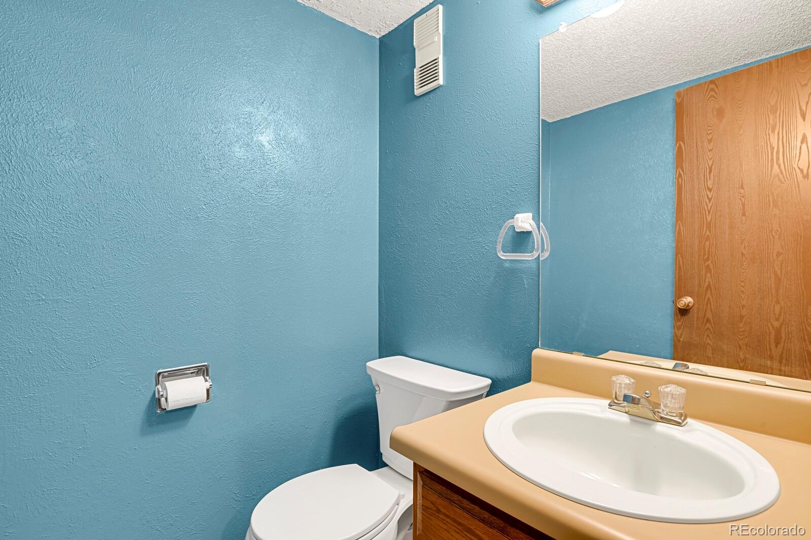 MLS Image #13 for 15323 e louisiana avenue,aurora, Colorado