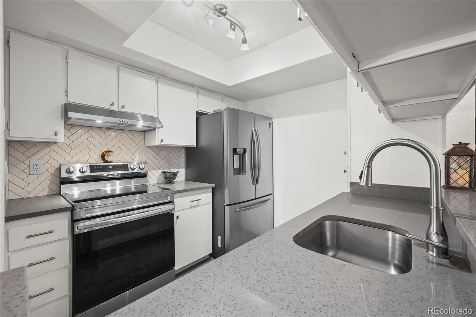 MLS Image #8 for 7710 w 87th drive k,arvada, Colorado