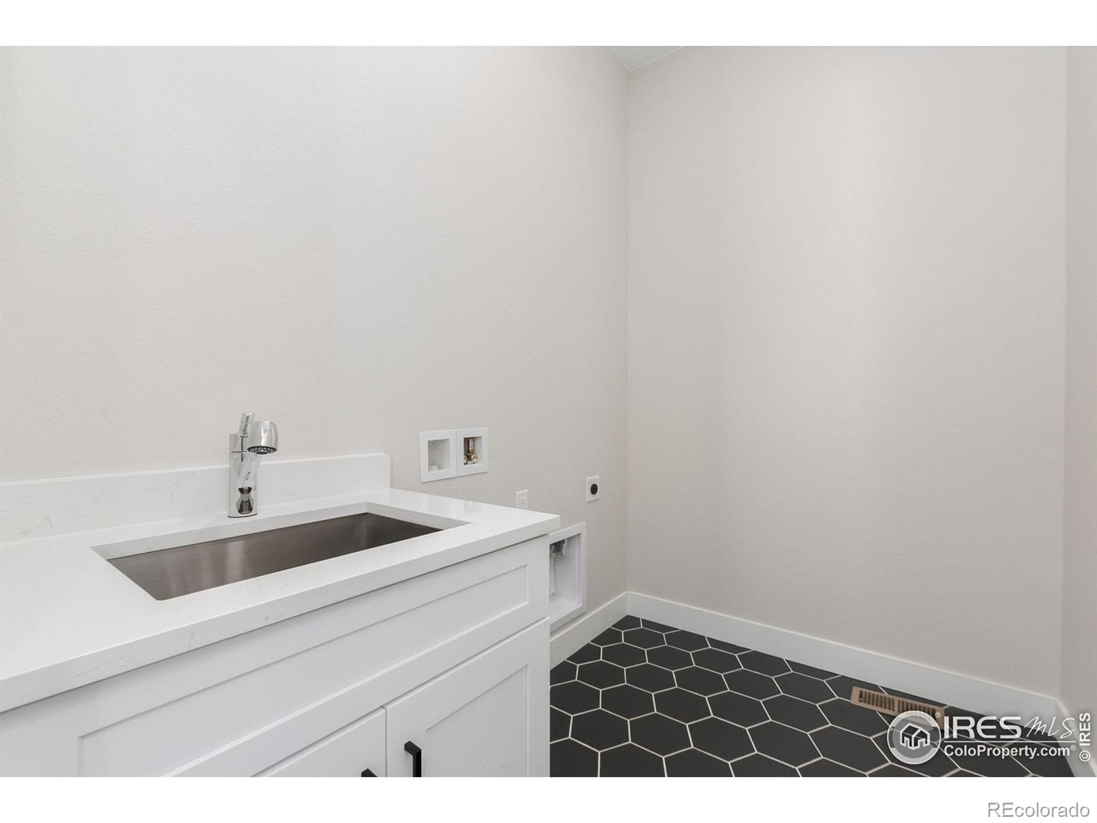 MLS Image #7 for 5835  gianna drive,timnath, Colorado