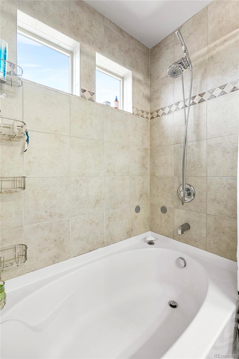 MLS Image #19 for 18651 e 53rd avenue,denver, Colorado
