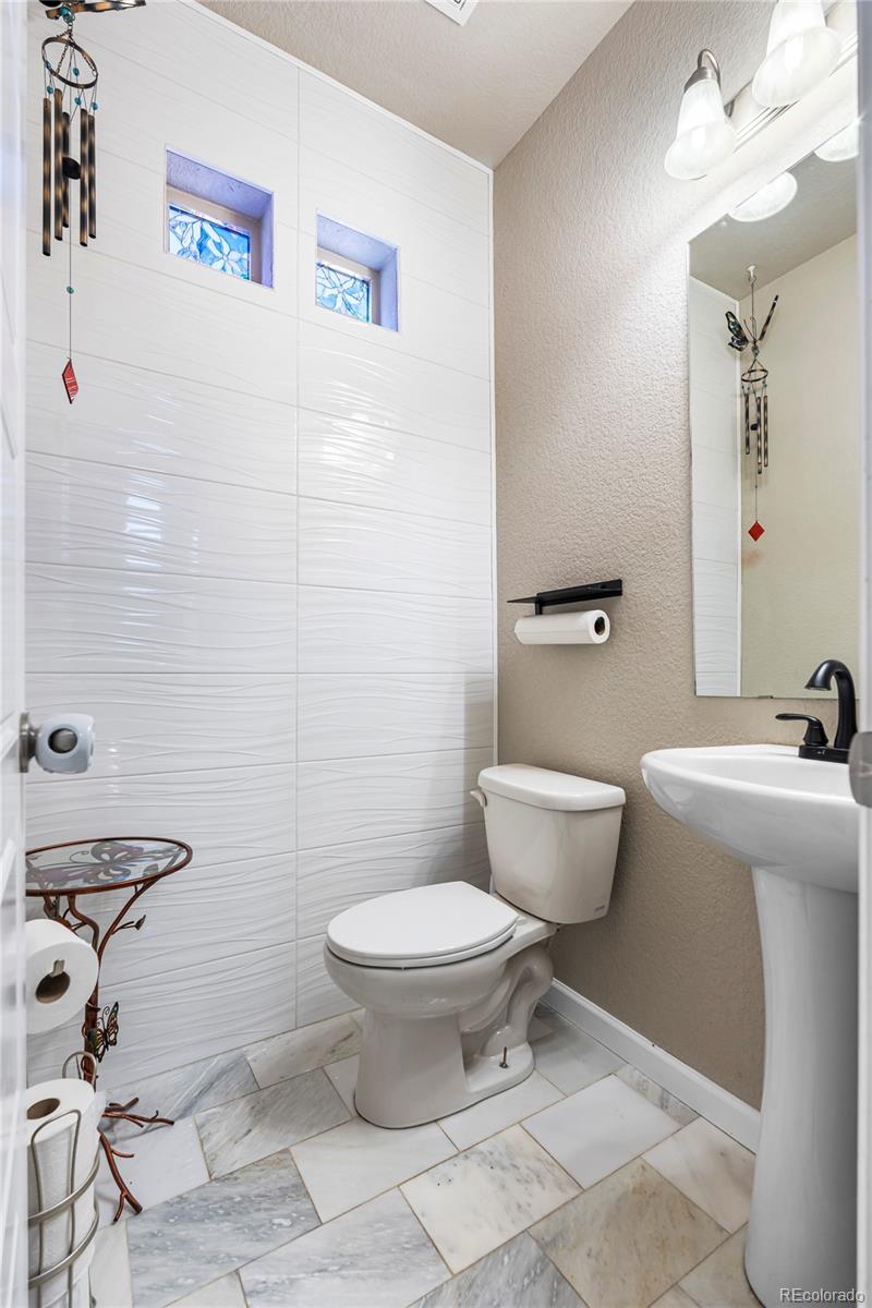 MLS Image #20 for 18651 e 53rd avenue,denver, Colorado