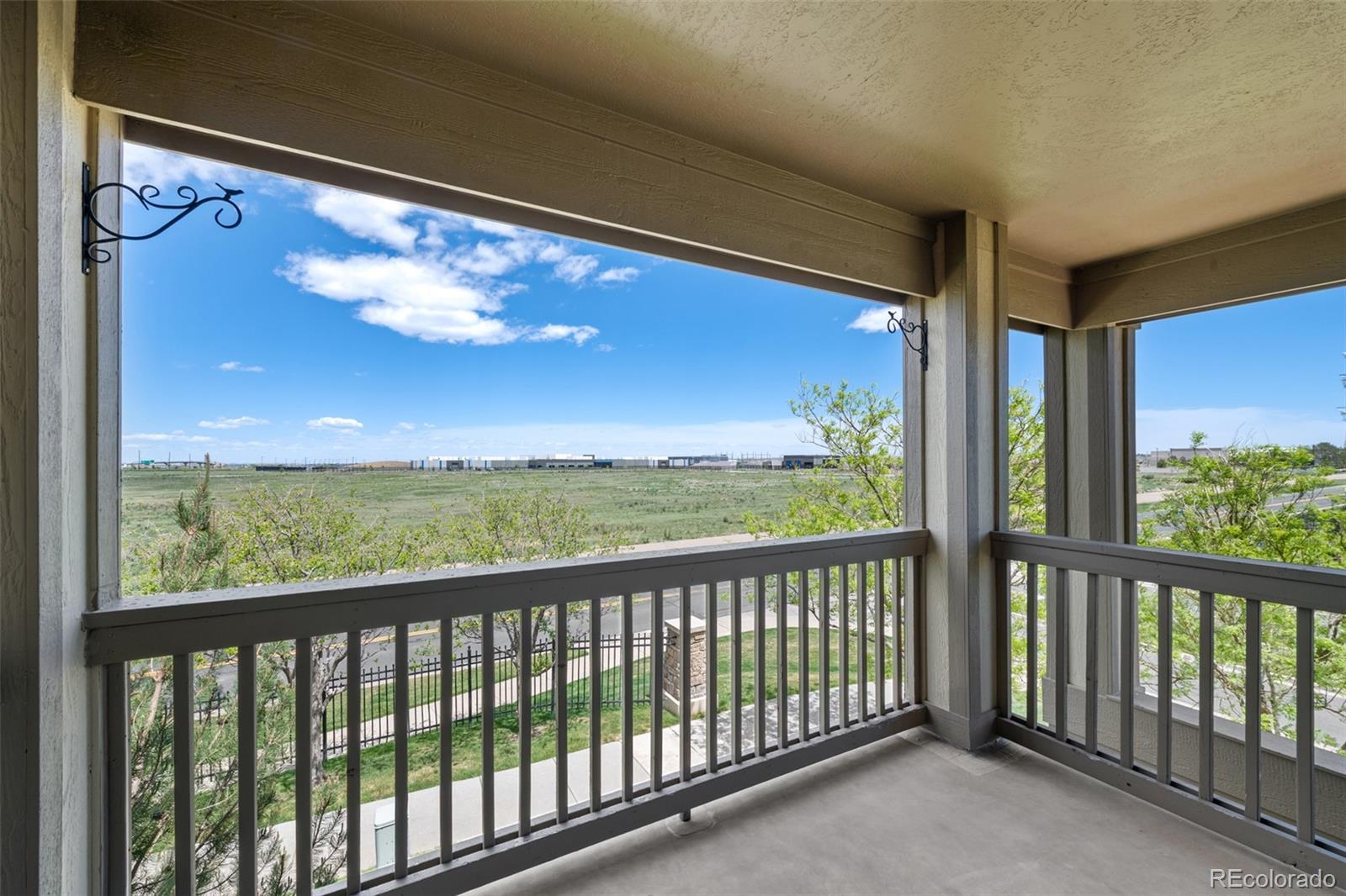 MLS Image #11 for 23451 e 5th drive,aurora, Colorado