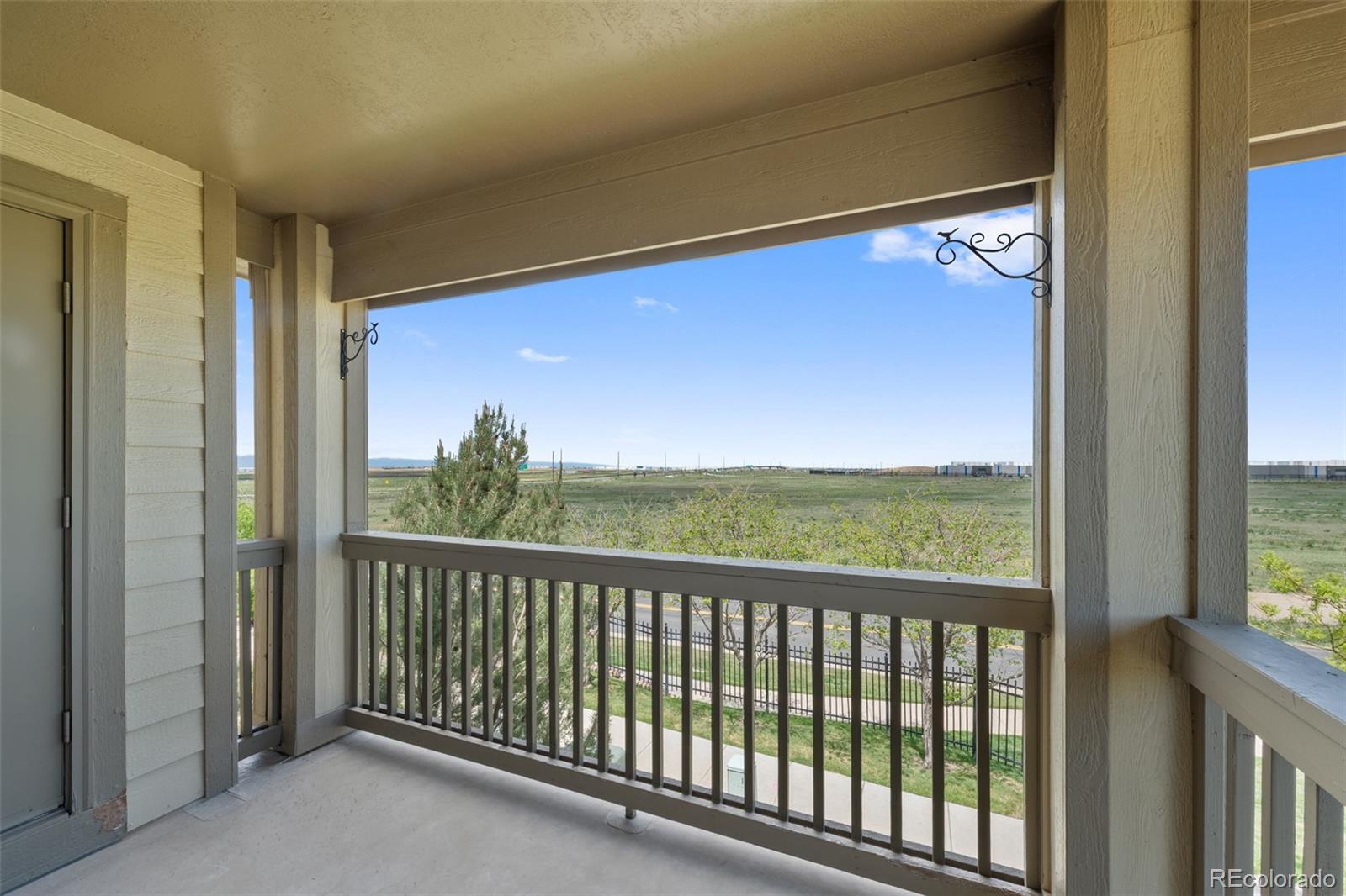 MLS Image #13 for 23451 e 5th drive,aurora, Colorado