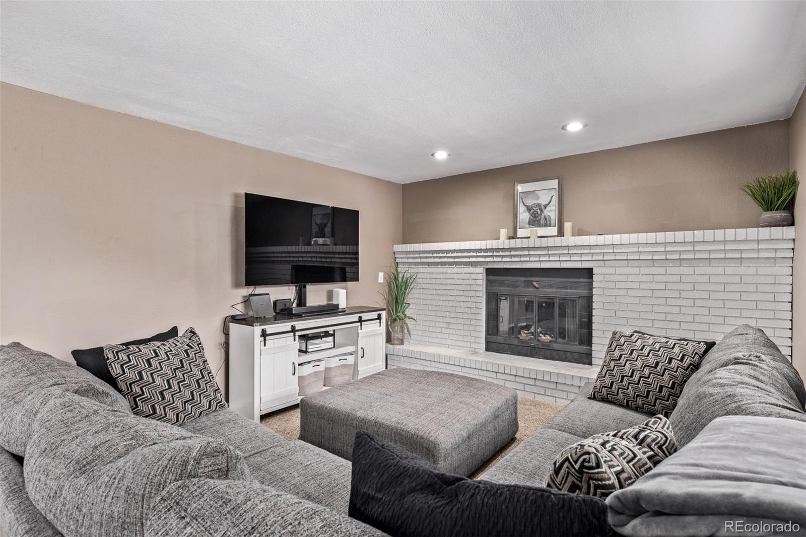 MLS Image #14 for 6062 s newport street,centennial, Colorado