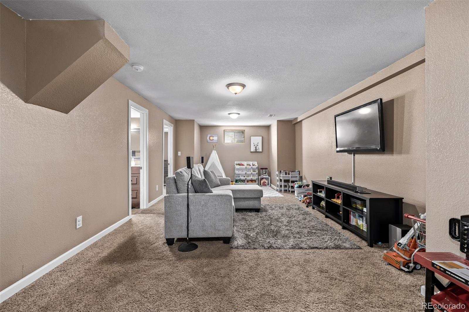MLS Image #32 for 6062 s newport street,centennial, Colorado