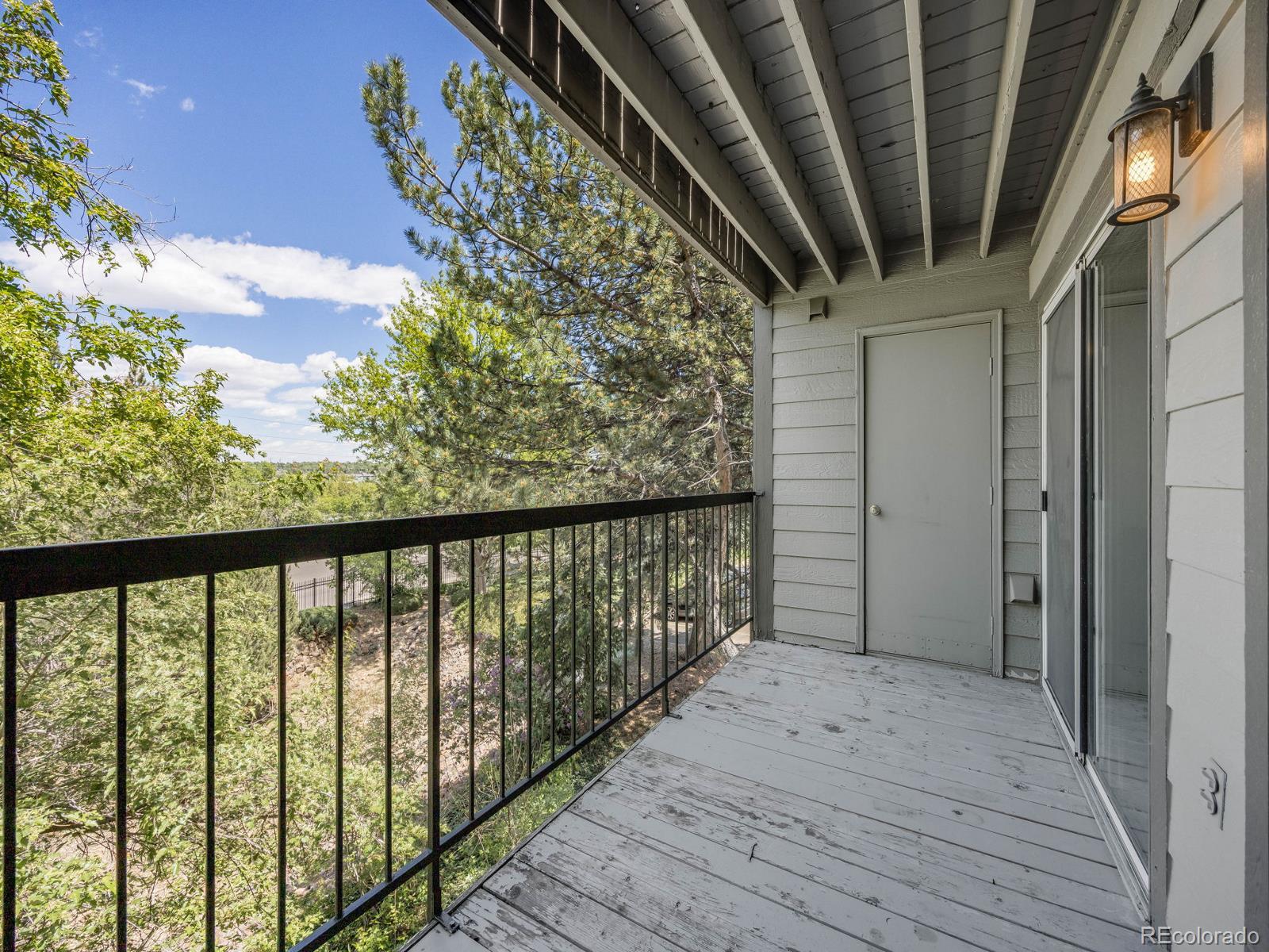 MLS Image #9 for 2575 s syracuse way,denver, Colorado