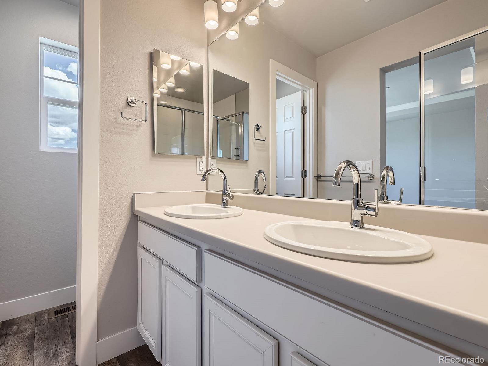 MLS Image #15 for 4773  kittredge street,denver, Colorado