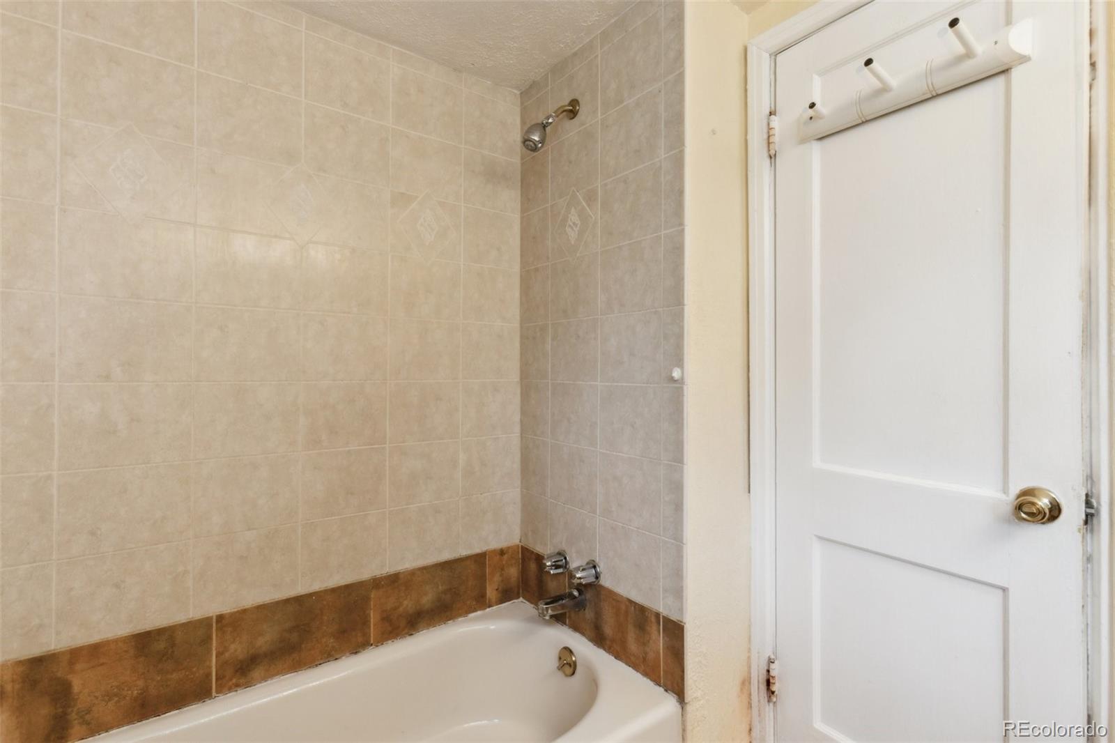 MLS Image #9 for 1175  xanthia ,denver, Colorado