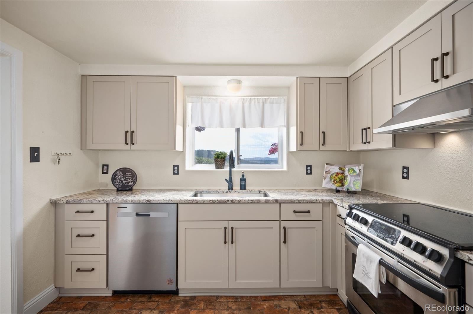 MLS Image #9 for 146  road p61 ,bailey, Colorado