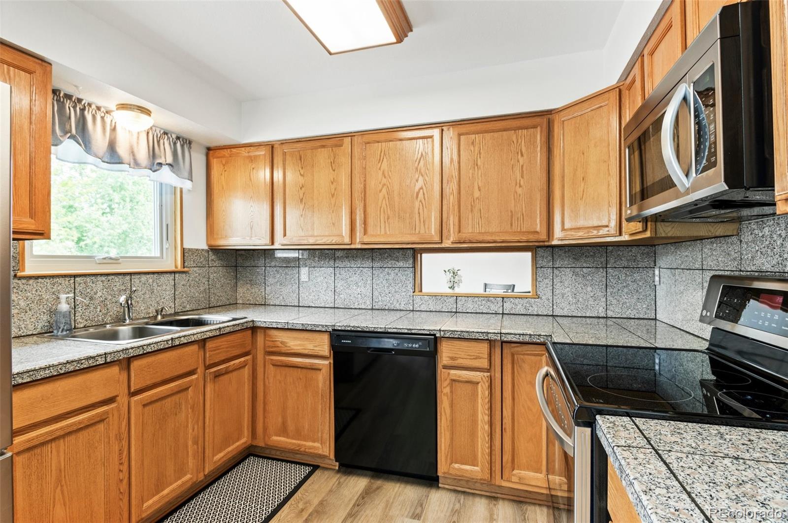 MLS Image #11 for 7350  devinney court,arvada, Colorado