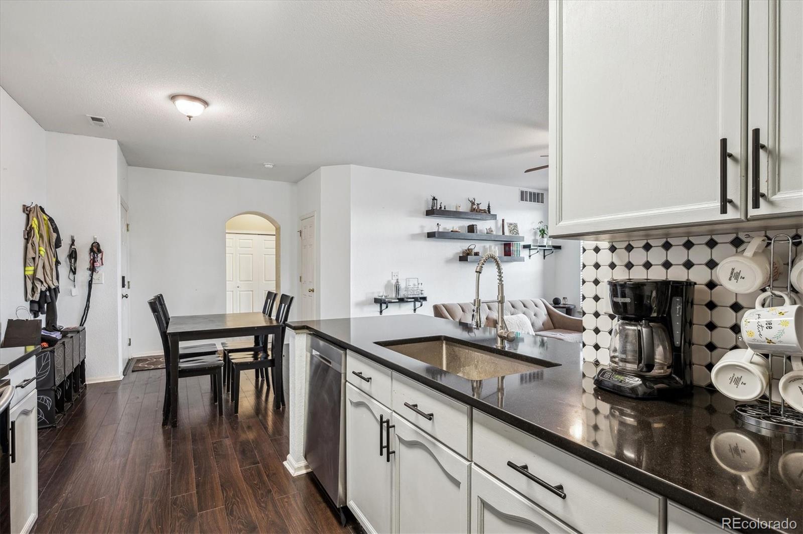 MLS Image #8 for 14221 e 1st drive,aurora, Colorado