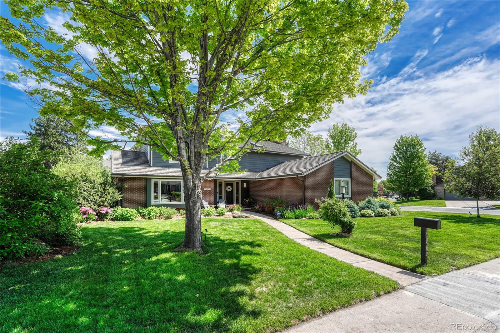 MLS Image #2 for 10289 e berry drive,greenwood village, Colorado