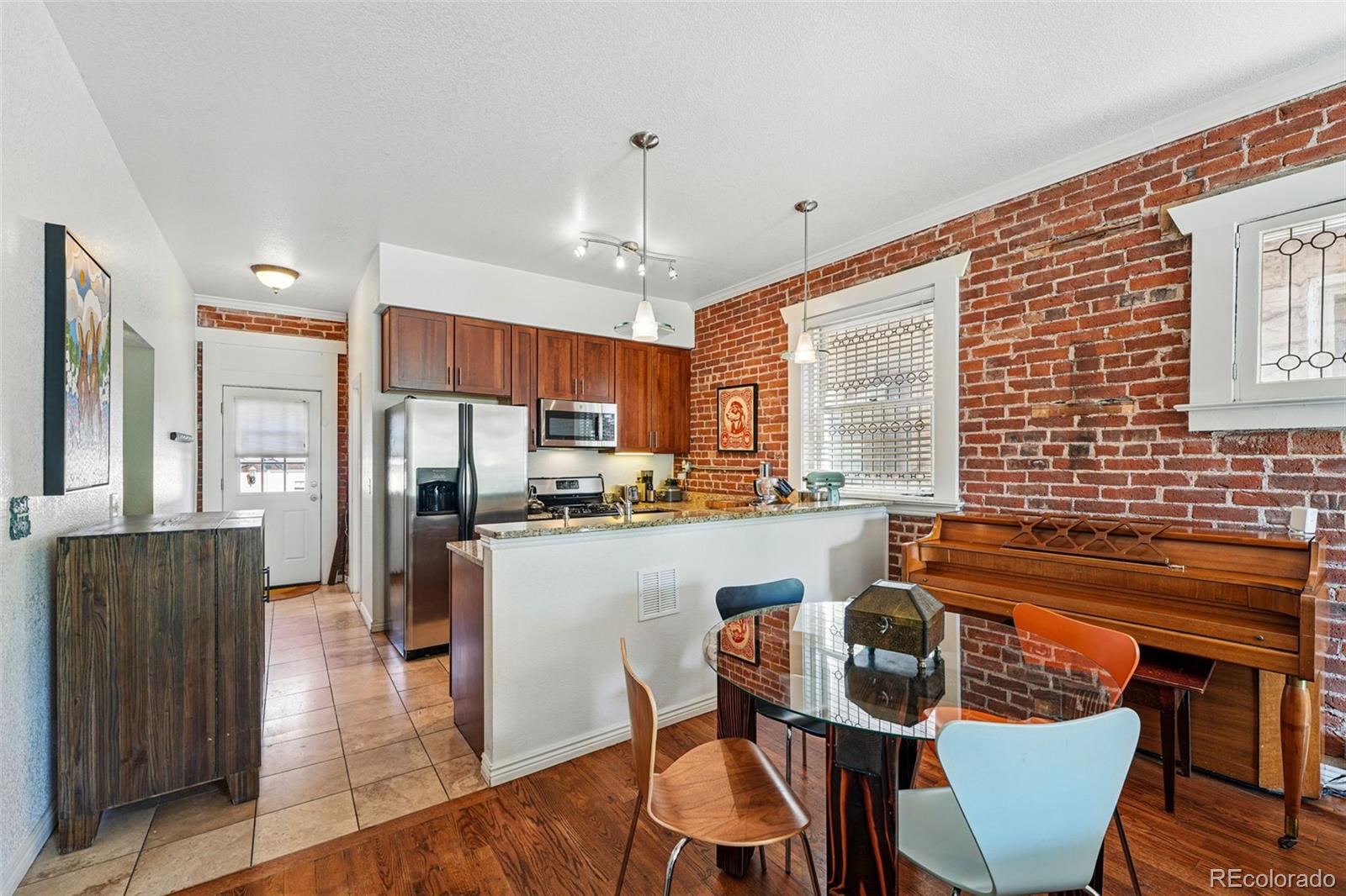 MLS Image #11 for 1438 n franklin street,denver, Colorado