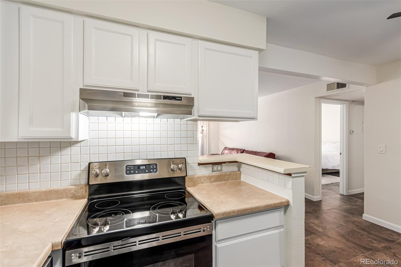 MLS Image #9 for 12047 e harvard avenue,aurora, Colorado
