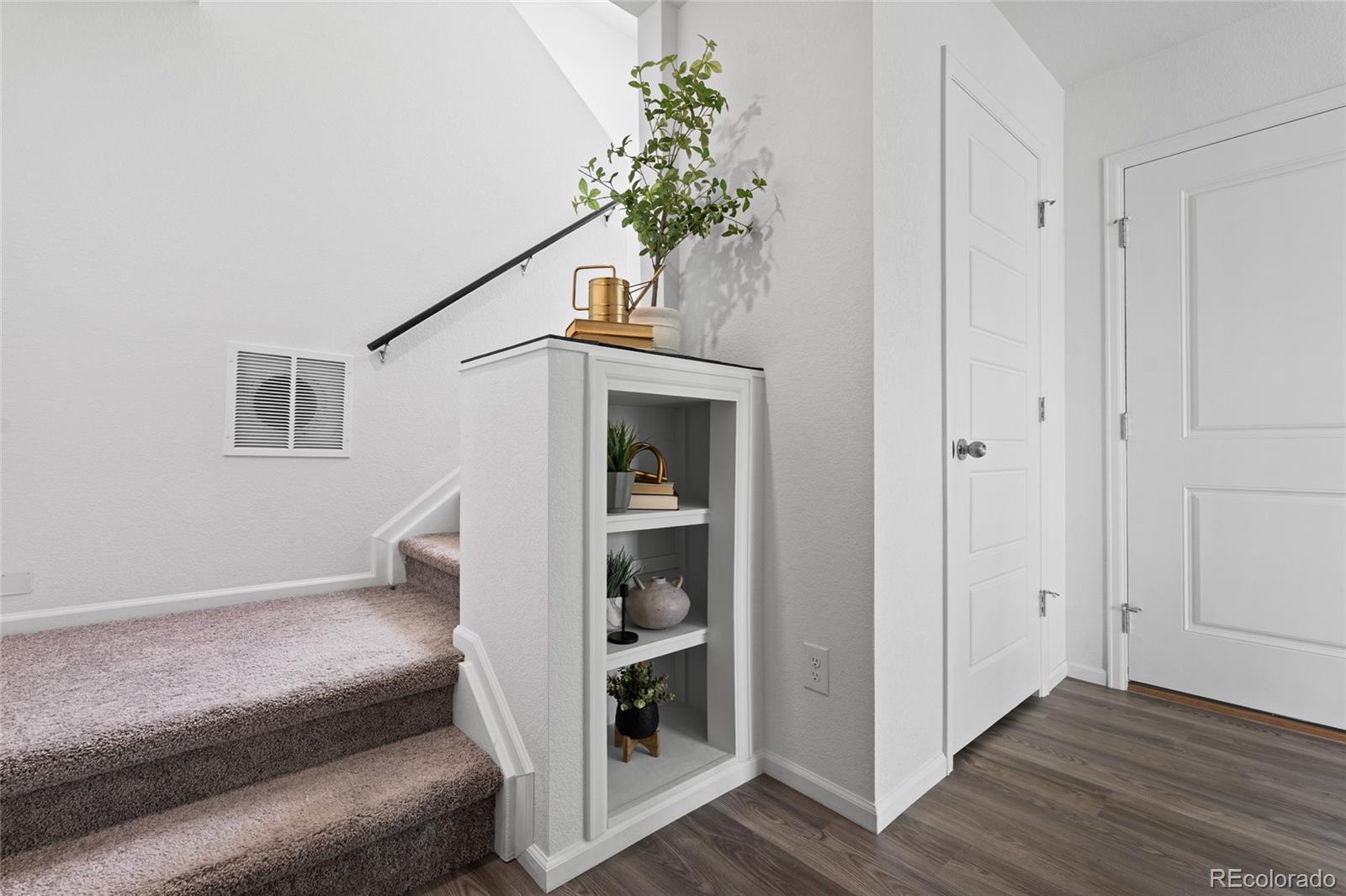 MLS Image #15 for 18645 e 54th place,denver, Colorado