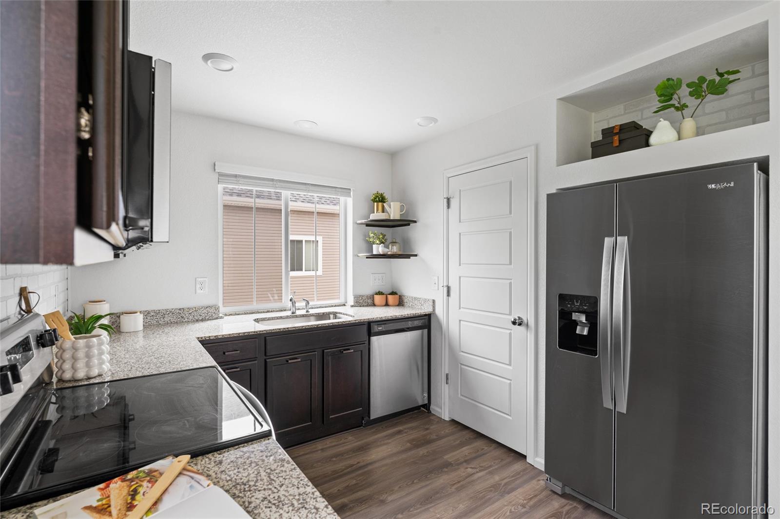 MLS Image #19 for 18645 e 54th place,denver, Colorado