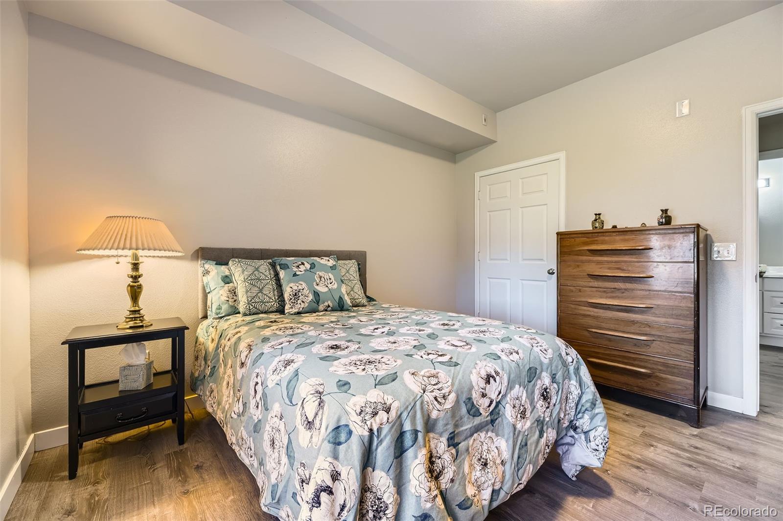 MLS Image #14 for 12818  ironstone way 101,parker, Colorado