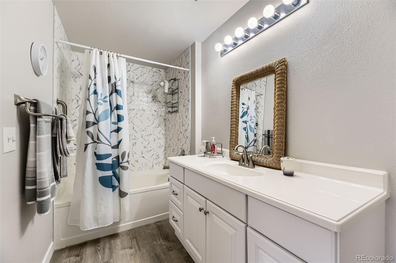 MLS Image #15 for 12818  ironstone way 101,parker, Colorado