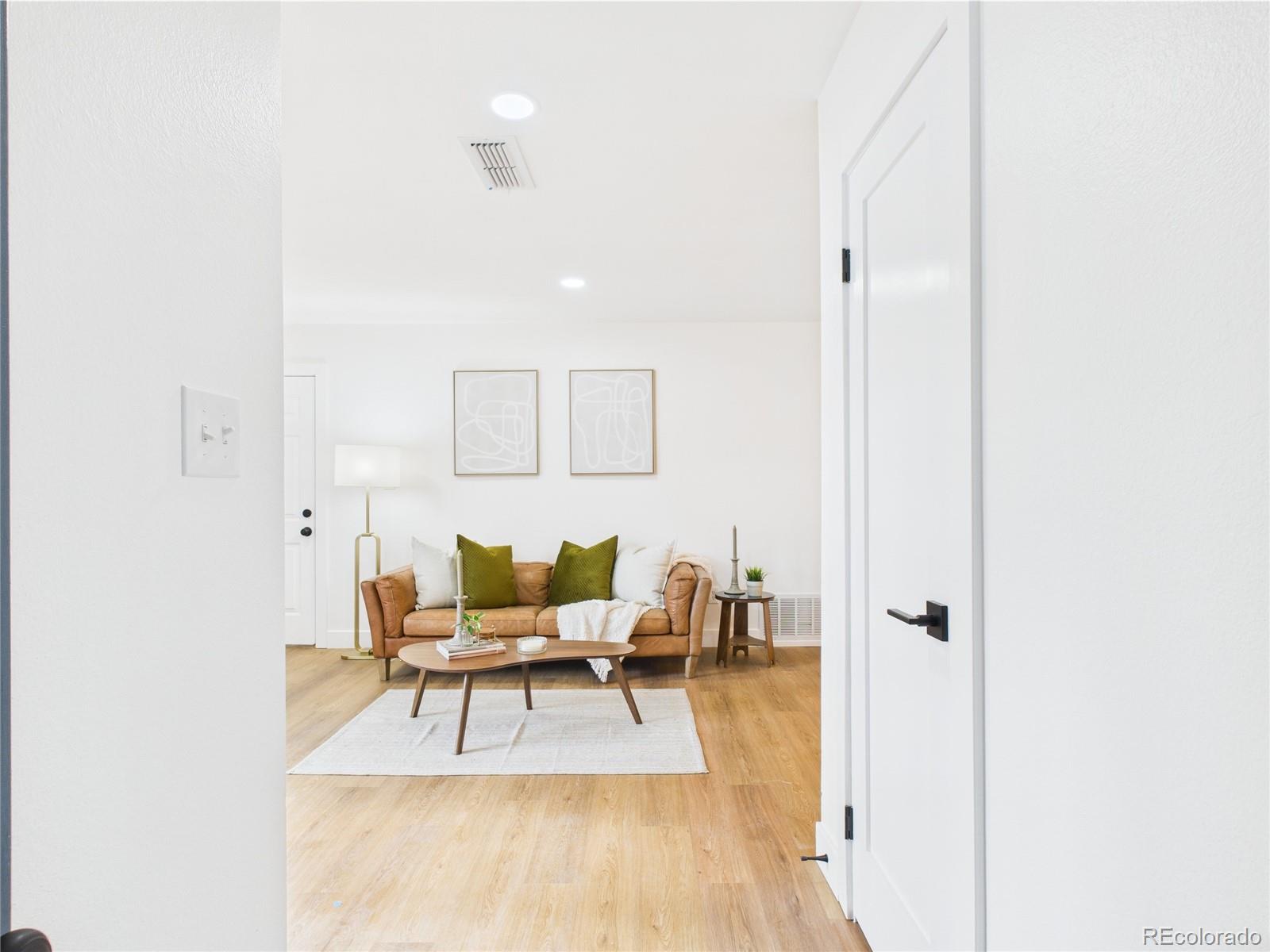 MLS Image #5 for 7205 s gaylord street,centennial, Colorado