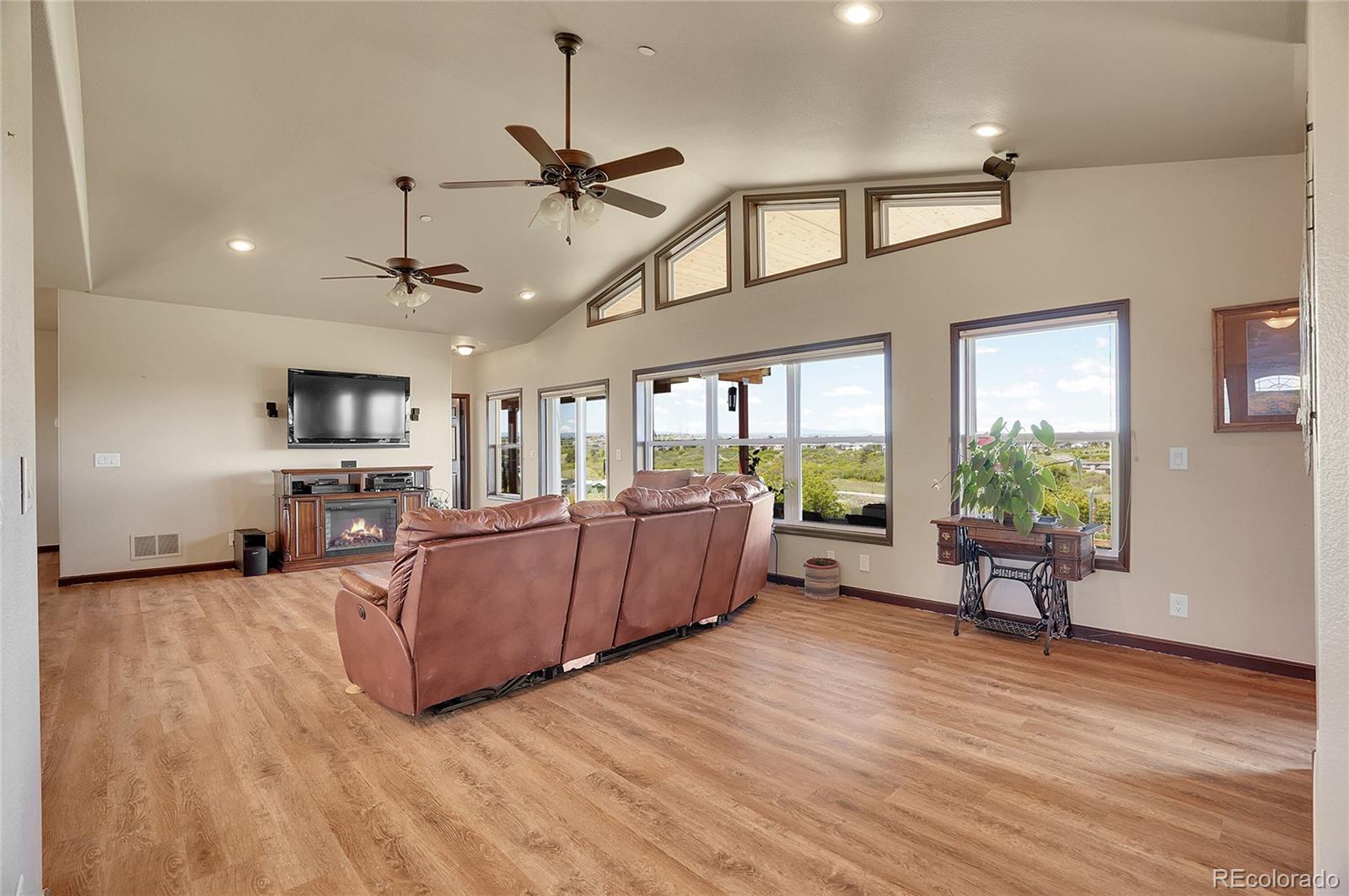 MLS Image #4 for 4959  rocky view point,castle rock, Colorado
