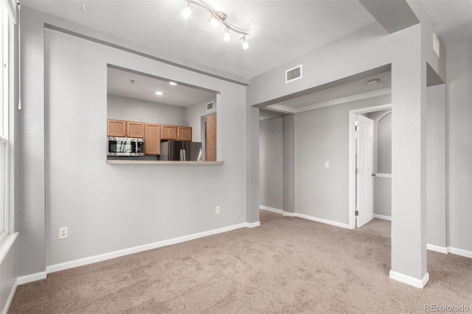 MLS Image #10 for 1521  vine street,denver, Colorado