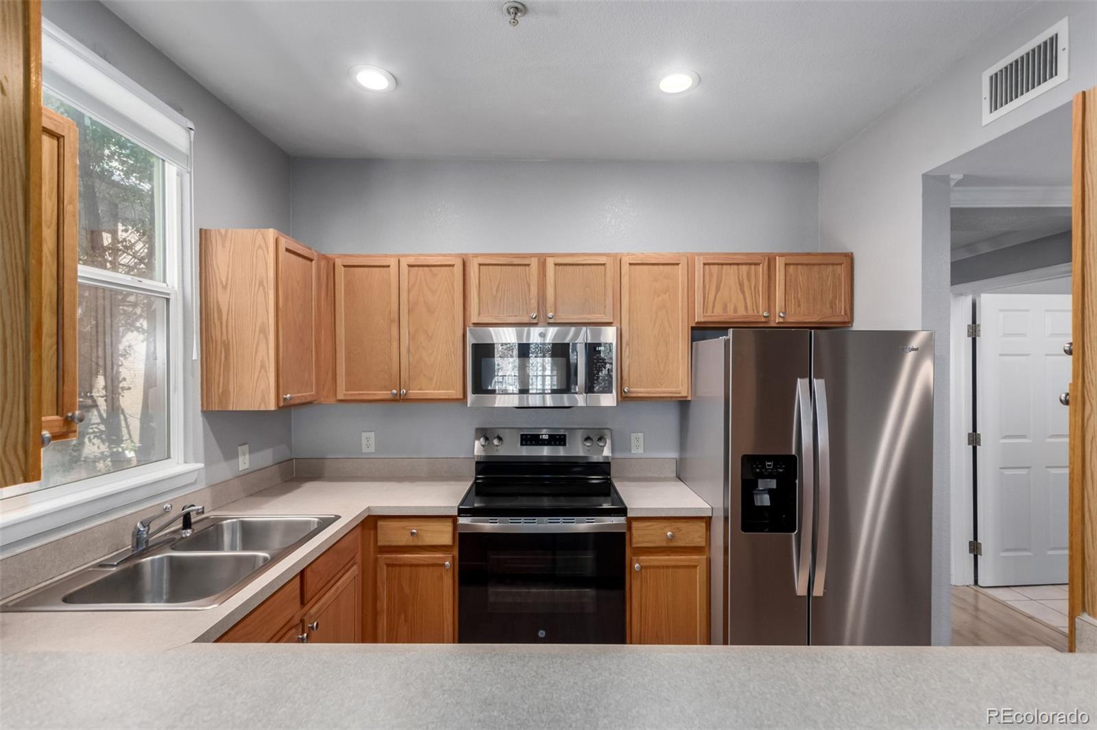 MLS Image #12 for 1521  vine street,denver, Colorado