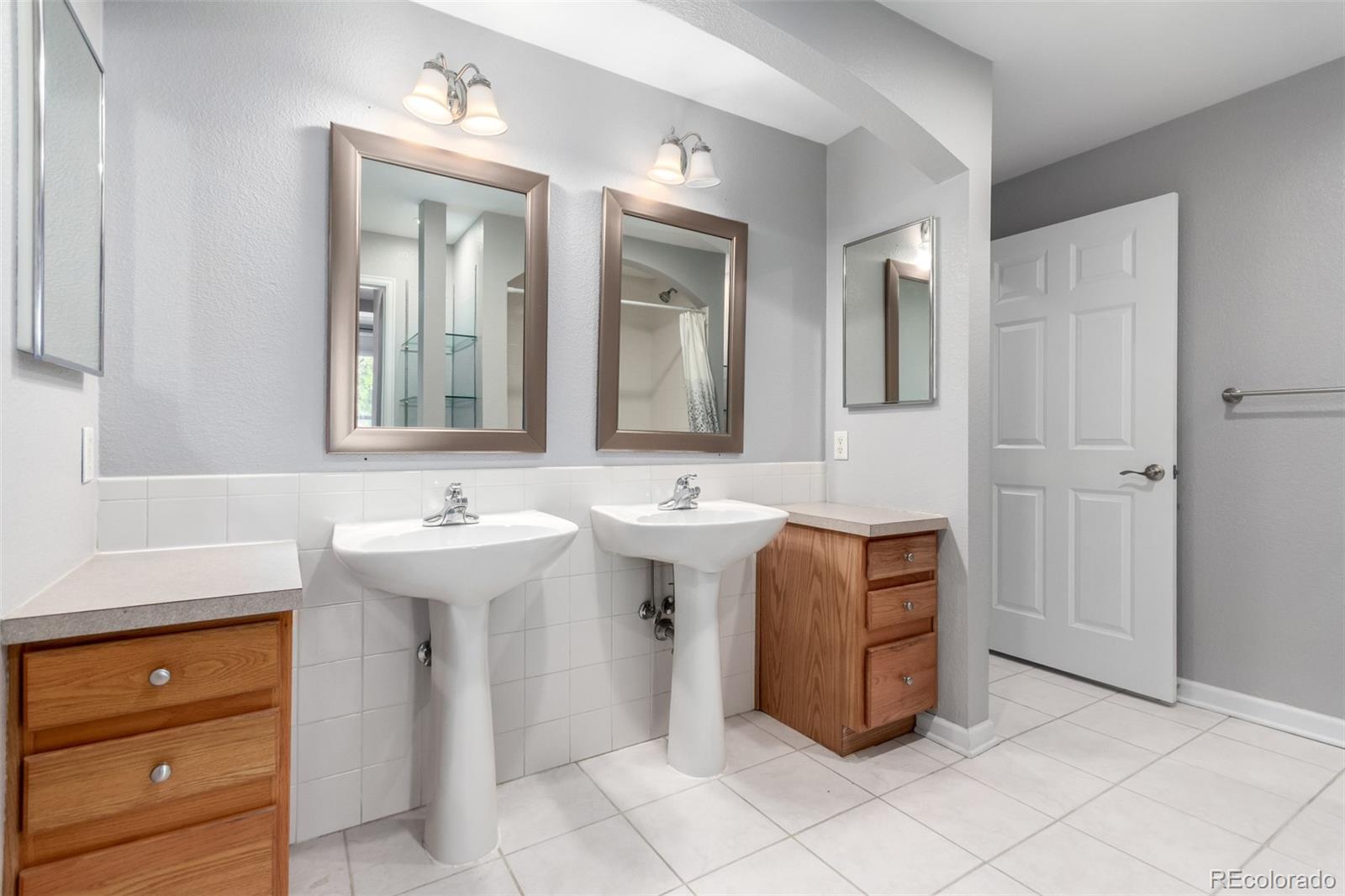 MLS Image #19 for 1521  vine street,denver, Colorado