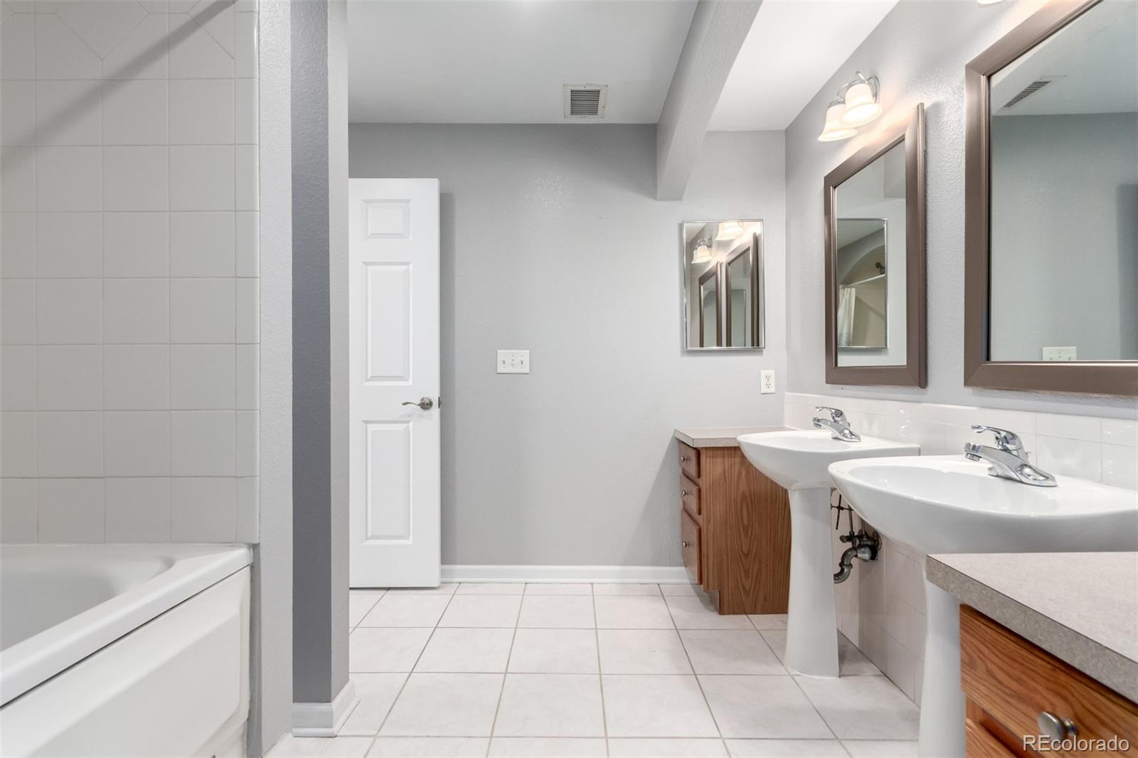 MLS Image #20 for 1521  vine street,denver, Colorado