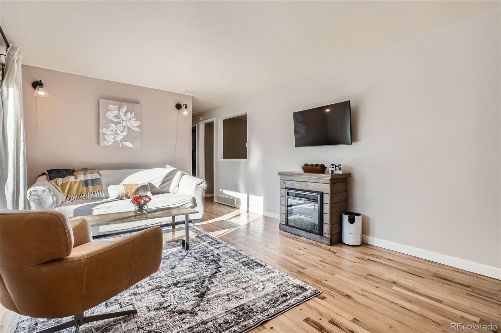 MLS Image #4 for 3224  troy street,aurora, Colorado