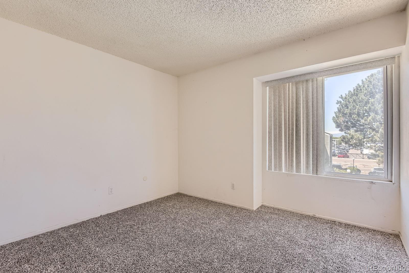 MLS Image #8 for 10762 e exposition avenue,aurora, Colorado