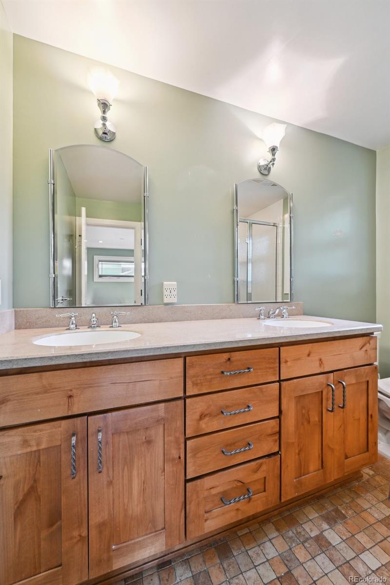 MLS Image #15 for 2957 s york street,denver, Colorado
