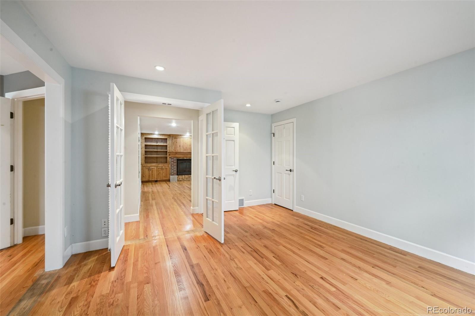 MLS Image #17 for 2957 s york street,denver, Colorado