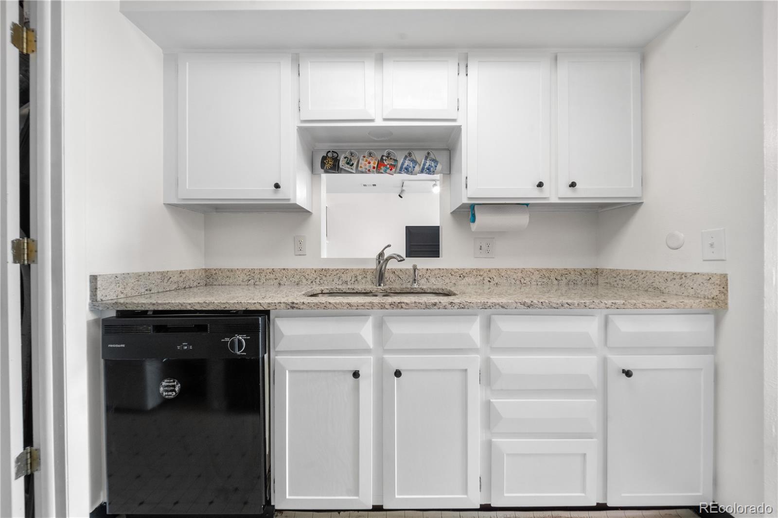 MLS Image #10 for 8738  chase drive,arvada, Colorado