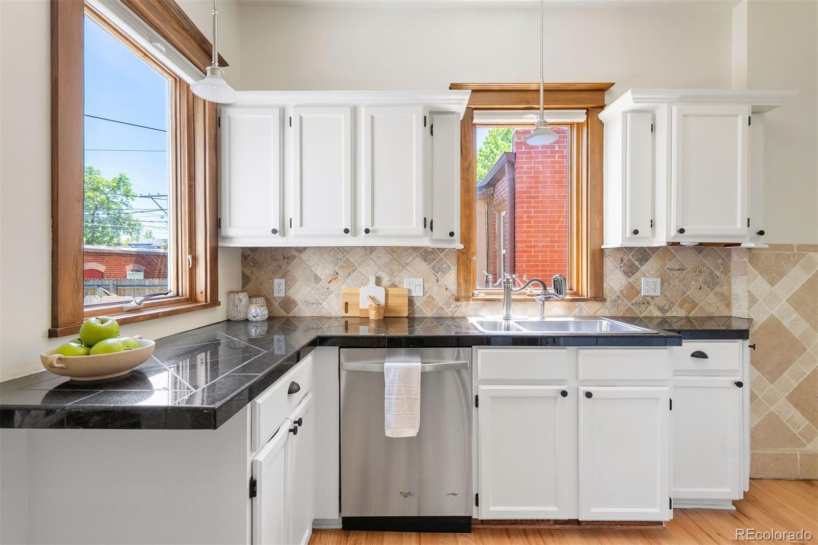 MLS Image #19 for 480 s grant street,denver, Colorado