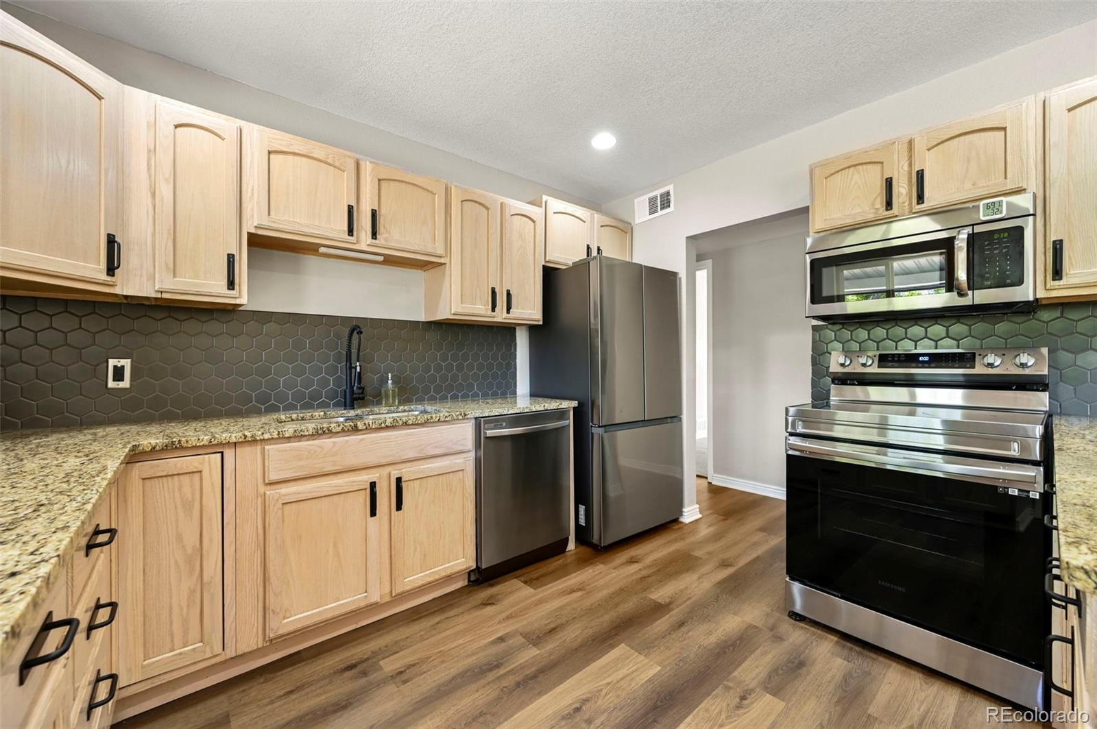 MLS Image #14 for 971  ursula street,aurora, Colorado