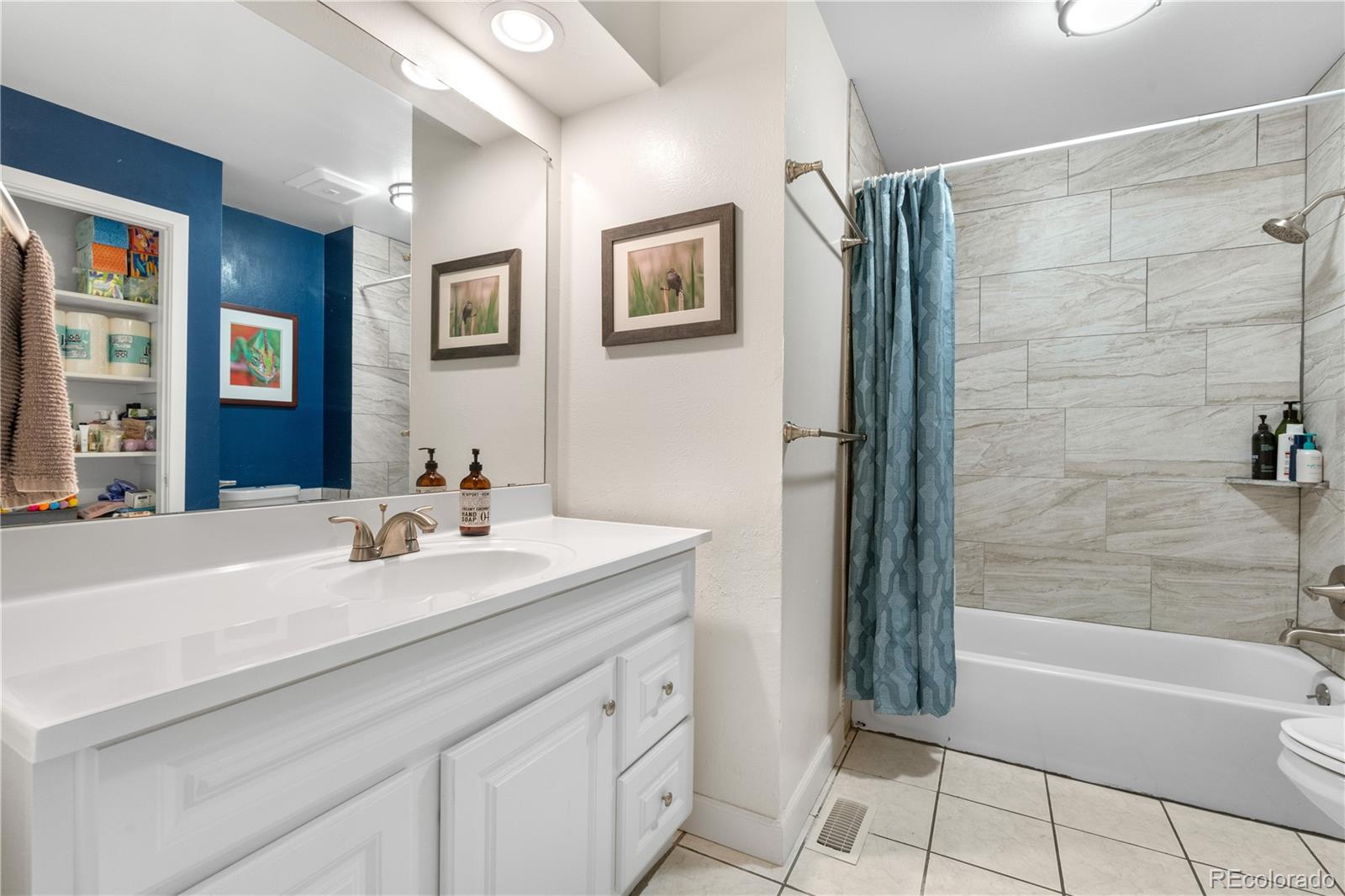 MLS Image #20 for 1758 s tucson street,aurora, Colorado