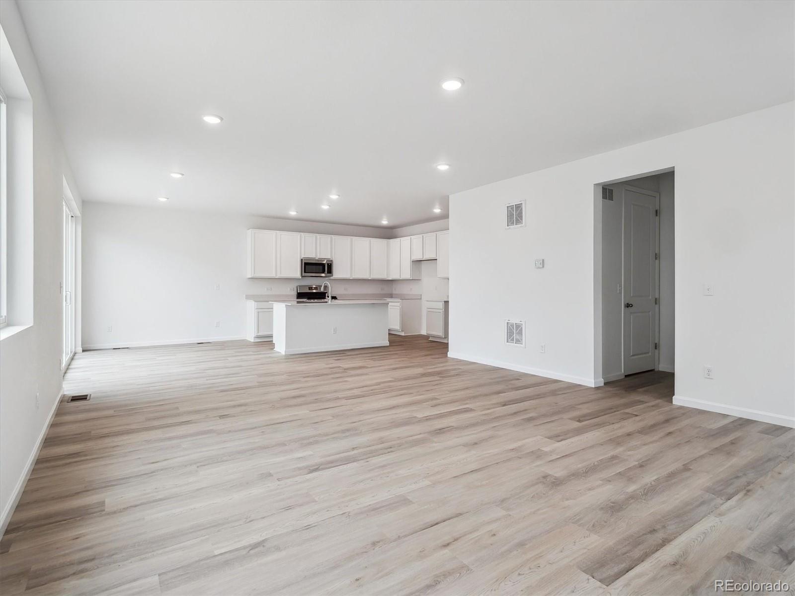 MLS Image #6 for 45940  gentry avenue,bennett, Colorado