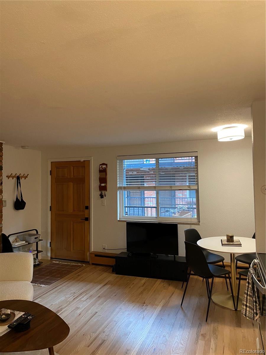MLS Image #2 for 155 s pennsylvania street 209,denver, Colorado